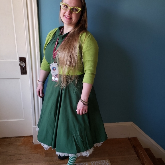 Meet your Posher, Gwendolyn - Picture 3 of 5